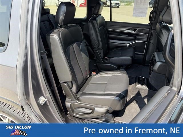 Used 2024 Baltic Gray Metallic Clearcoat Jeep Series III image 10