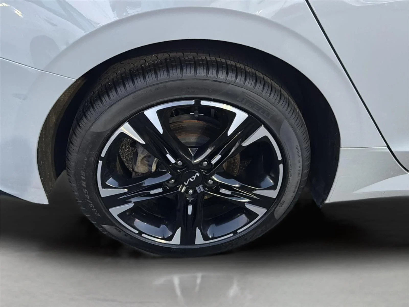 Used 2023 Wolf Gray Kia GT-Line image 27