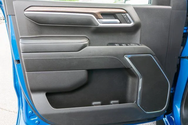 Used 2022 Blue Chevrolet RST image 17