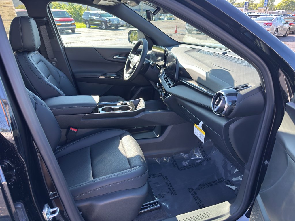 2027 Chevrolet Equinox LT - Photo 32