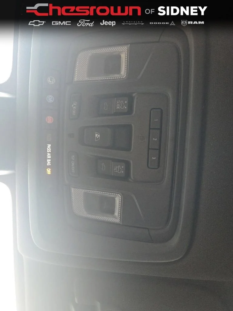 Used 2020 ONYX BLACK GMC AT4 image 31