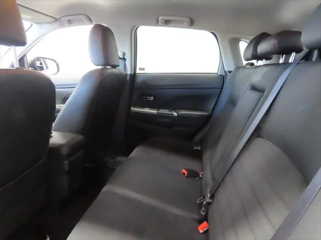 Used 2025  Mitsubishi S image 17
