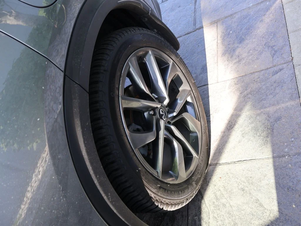 Used 2019 Gray INFINITI ESSENTIAL image 19