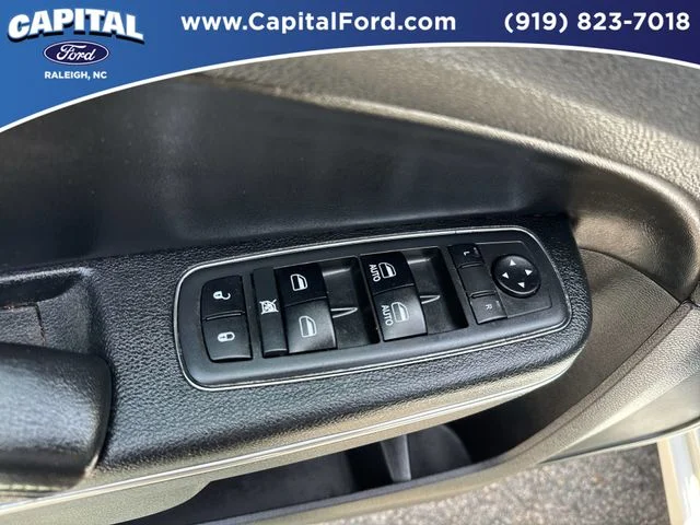 Used 2018 White Chrysler Limited image 21