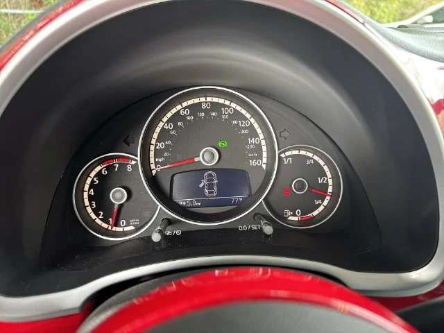 Used 2013 Red Volkswagen 2.5L image 18