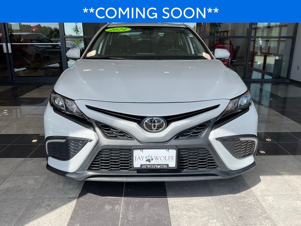 Used 2024 Toyota Camry SE with VIN 4T1G11AK9RU192988 for sale in Kansas City