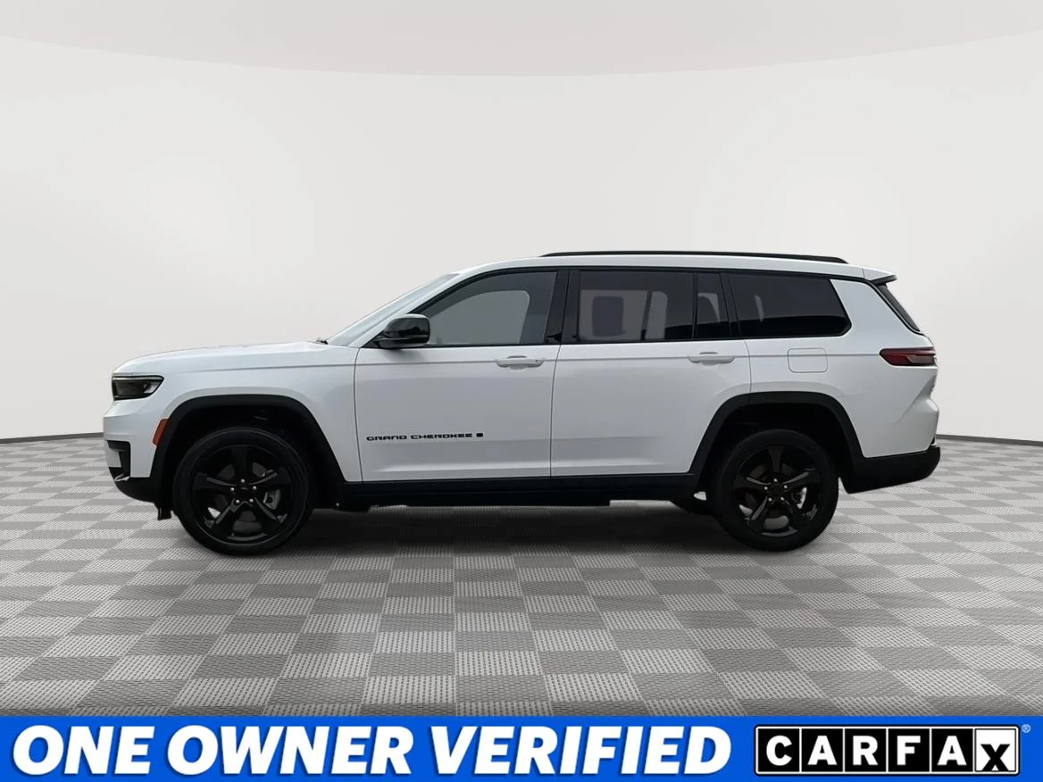 Used 2024 Bright White Clearcoat Jeep Altitude X image 6