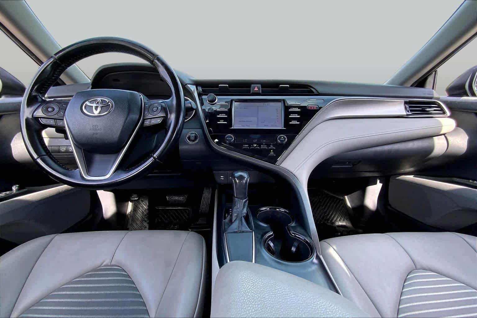 Used 2019 Midnight Black Metallic Toyota SE image 15