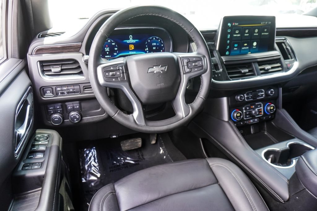 Used 2024 Black Chevrolet Z71 image 12