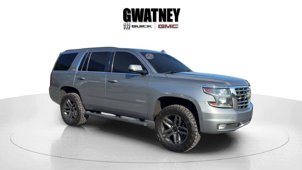 Used 2020 SATIN STEEL METALLIC Chevrolet LT image 3