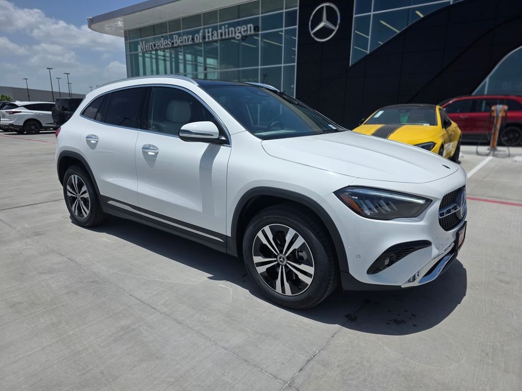 New 2026 Polar White Mercedes-Benz GLA 250 image 1