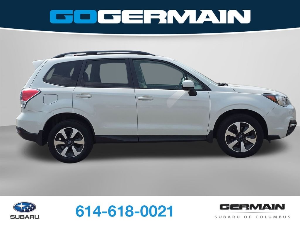 Used 2017 White Subaru 2.5i Premium image 7