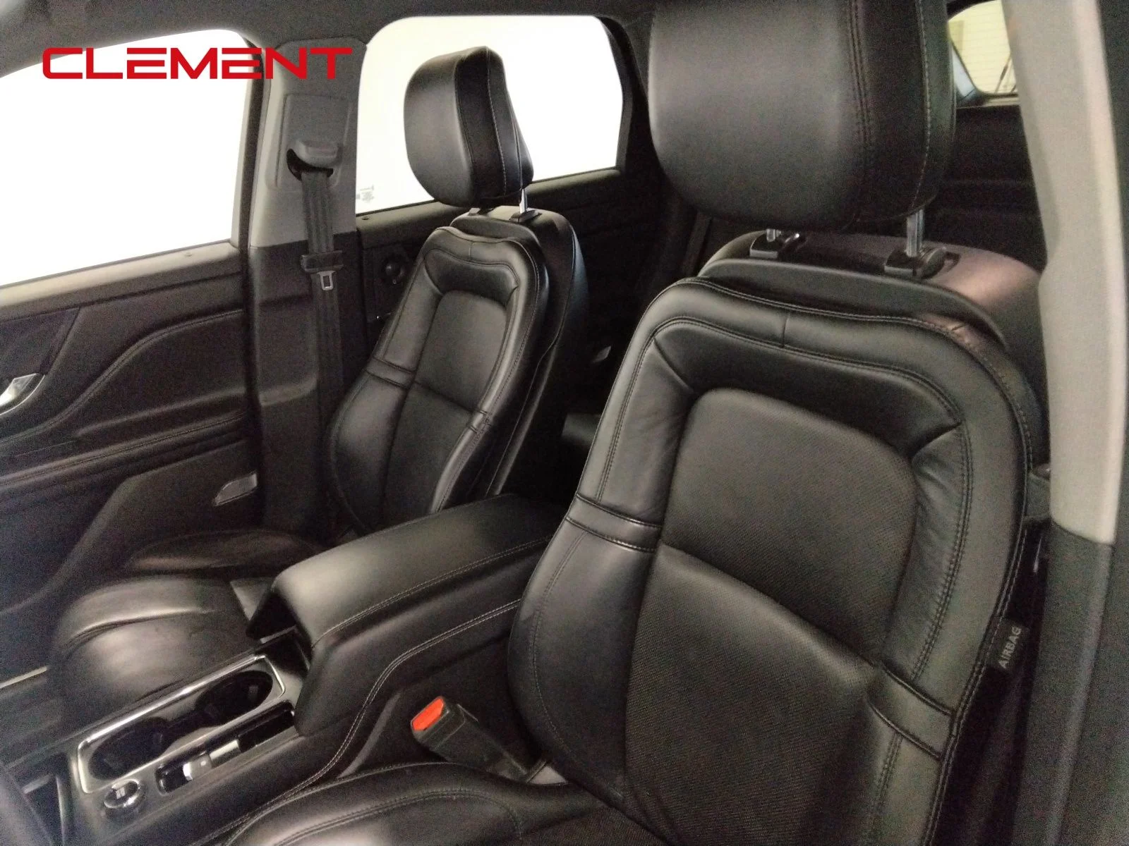 Used 2021 Black Lincoln Grand Touring image 37
