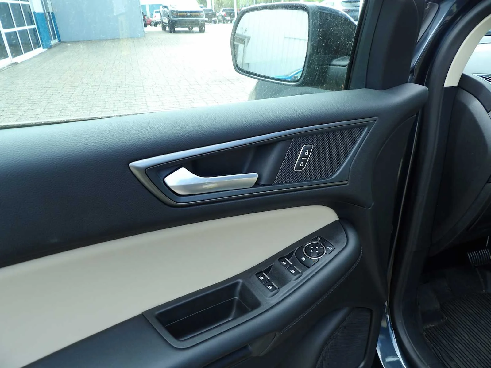 2024 Ford Edge SE - Photo 10