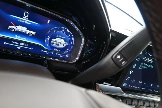 Used 2025 Blue Chevrolet LT image 27