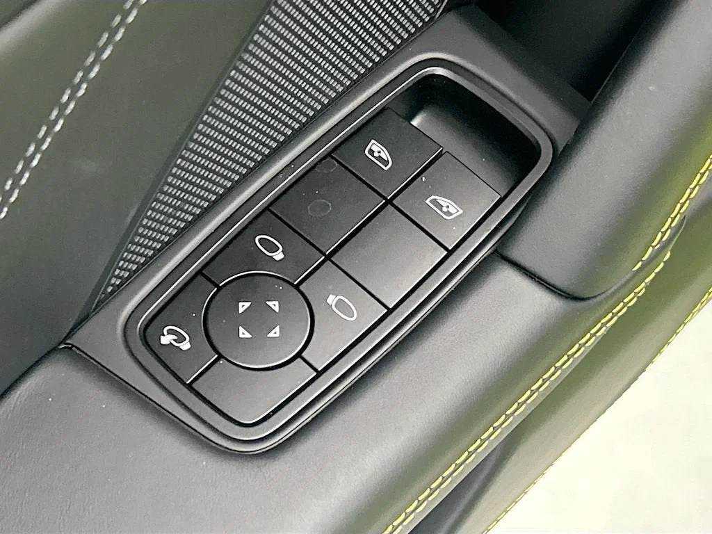 Used 2026 Total price does not include government fees, titling fee, taxes, and any finance charges. Price is Porsche Turbo S image 22