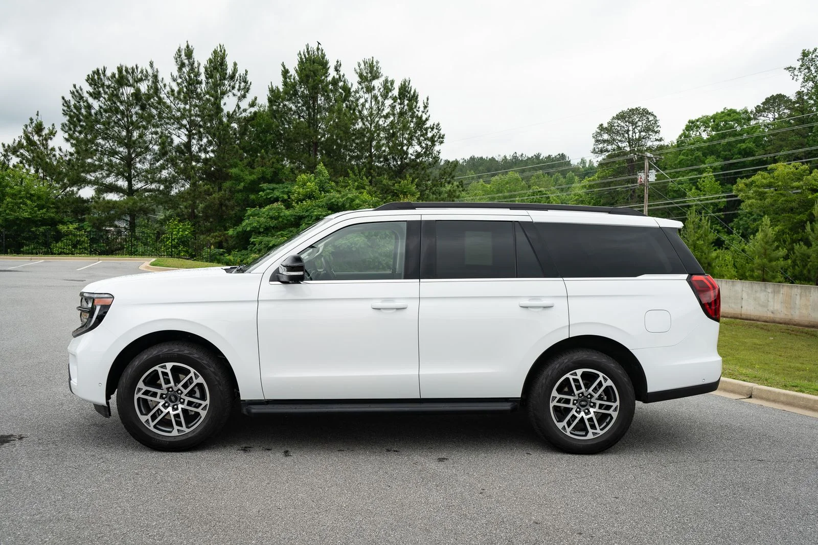 Used 2025 White Ford Active image 5