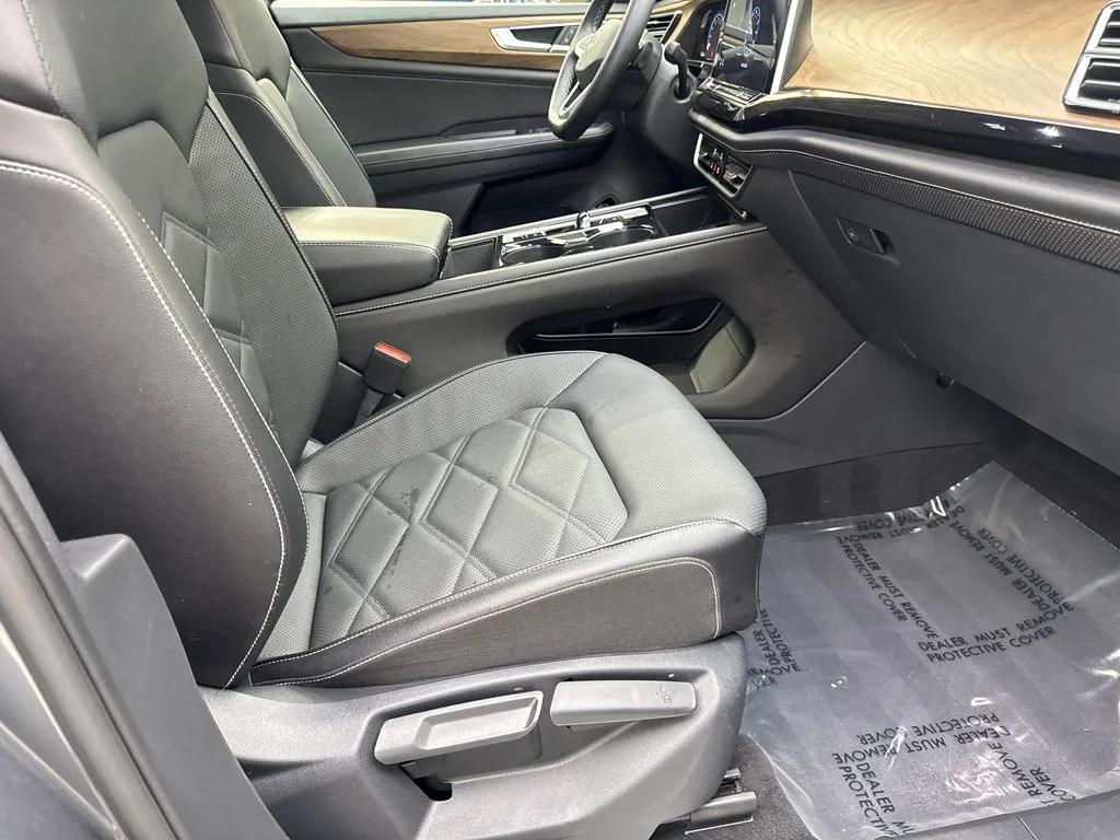 Used 2024 Gray Volkswagen 2.0T SE w/Technology image 49