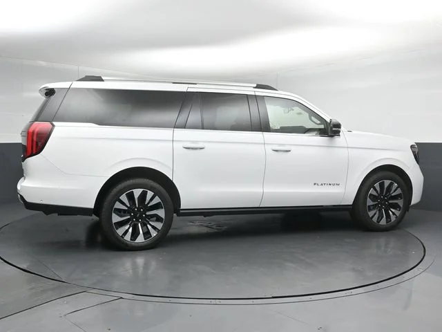 Certified Used 2025 Oxford White Ford Platinum image 8