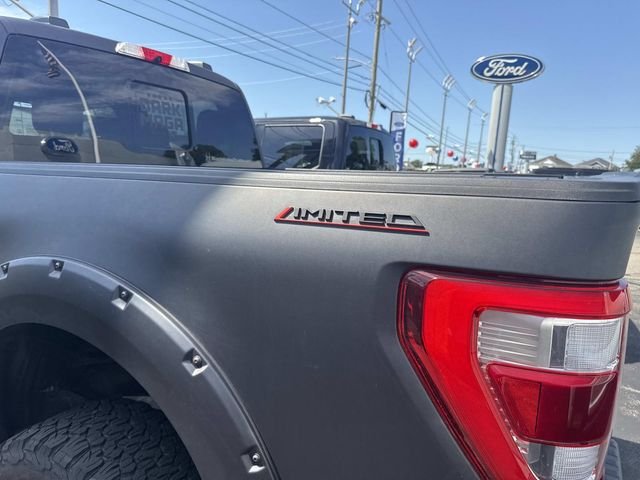Used 2022 Agate Black Metallic Ford Lariat image 3
