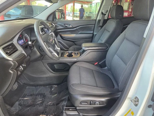 Used 2021 White GMC SLE image 4