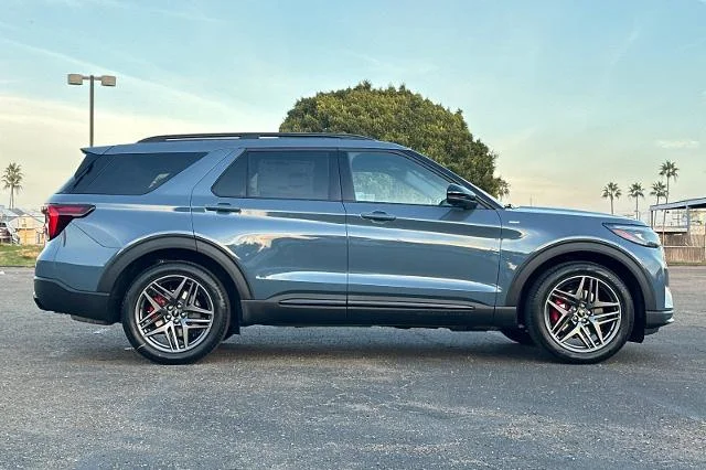 2026 Ford Explorer ST-Line - Photo 26