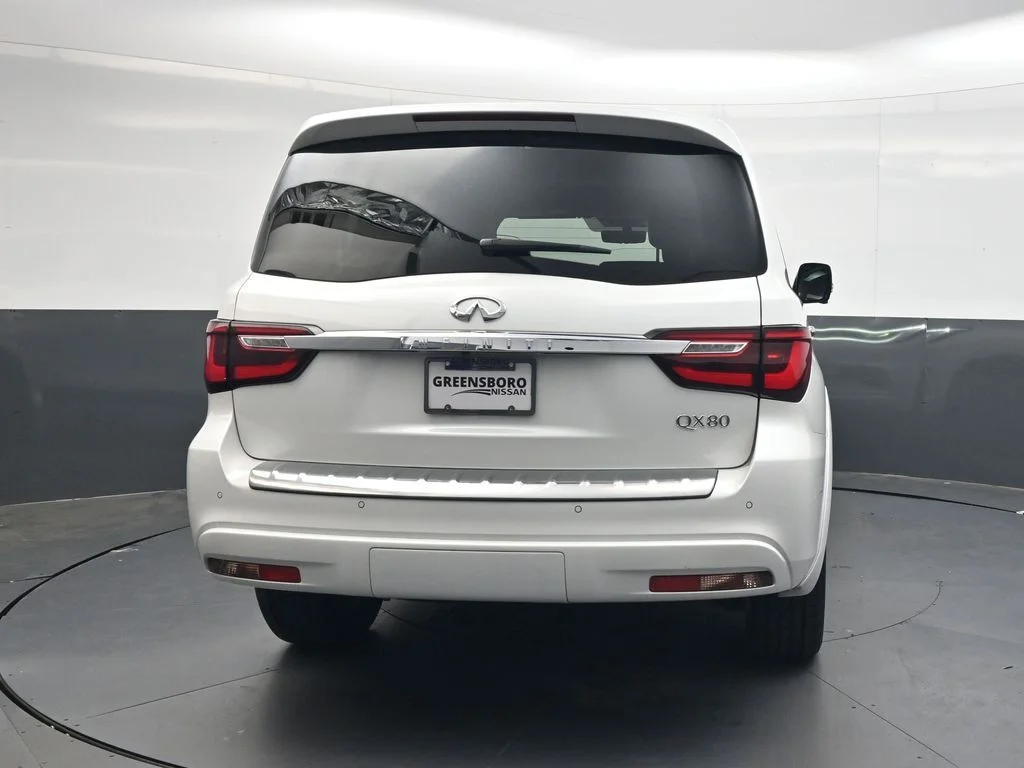 Used 2023 White INFINITI Sensory image 5