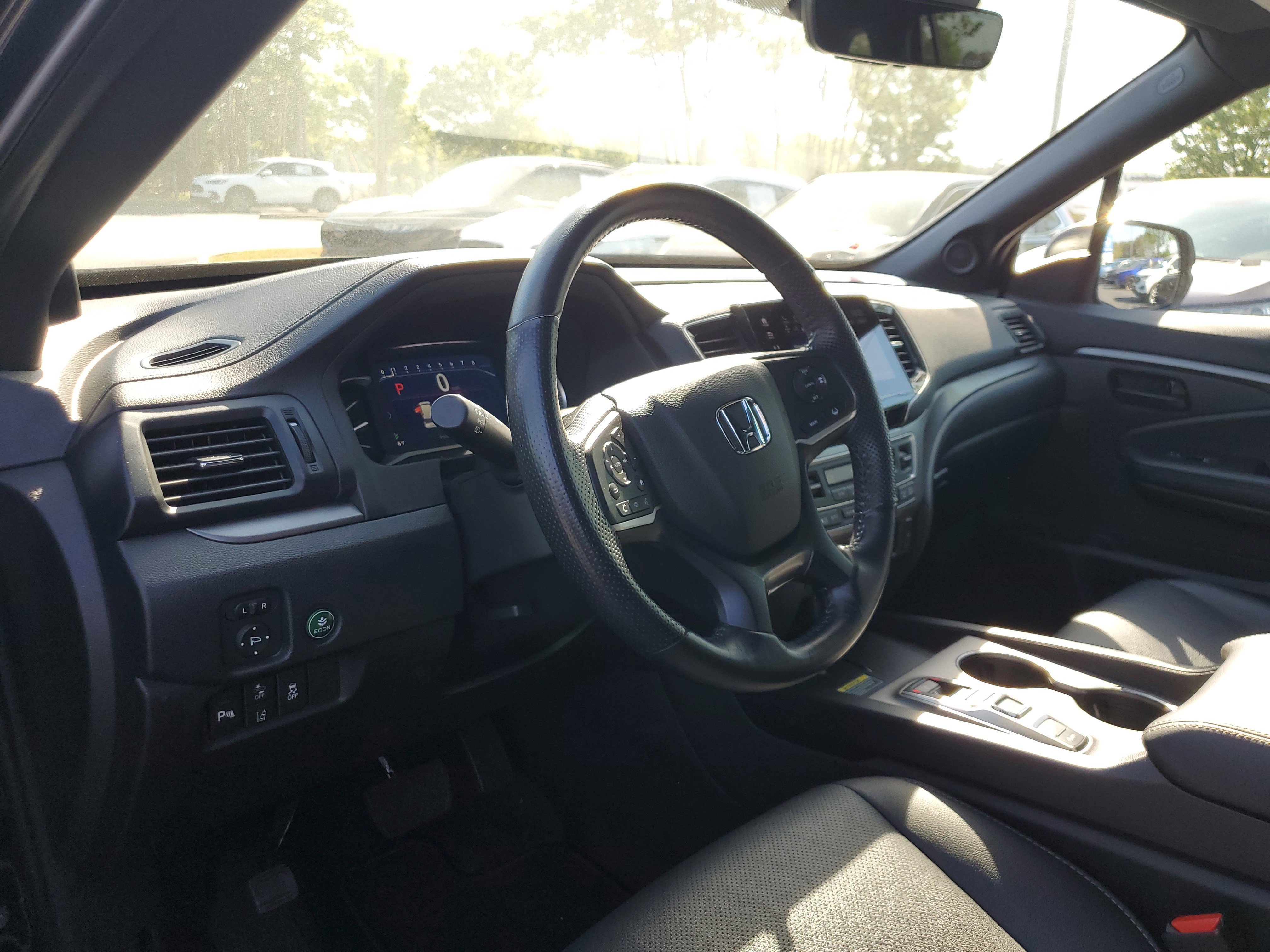 Used 2024 Black Honda EX-L image 16
