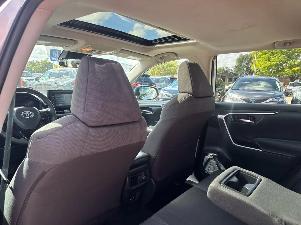 Used 2021 Silver Toyota XLE image 37