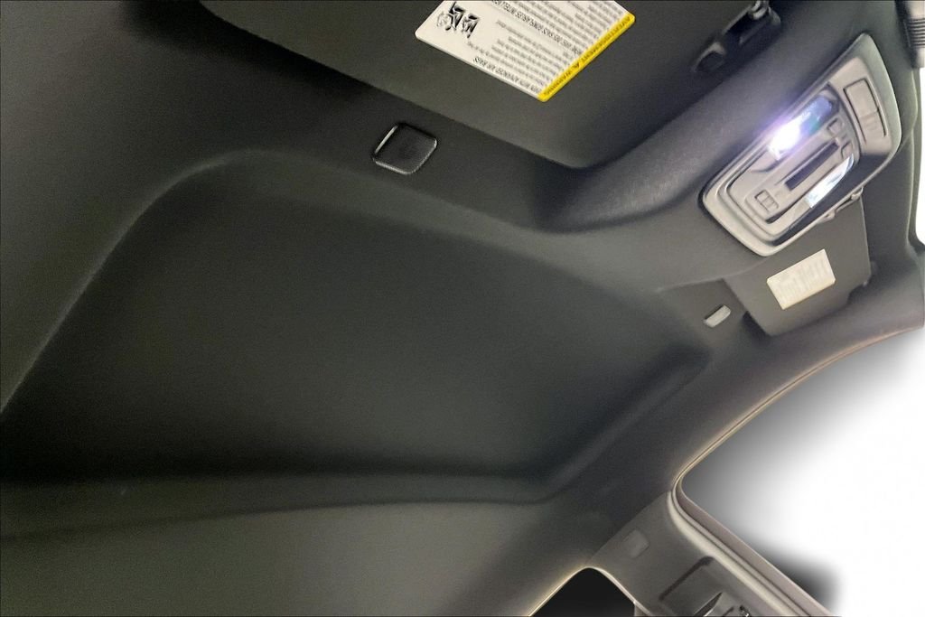 Used 2026 White GMC AT4 image 28