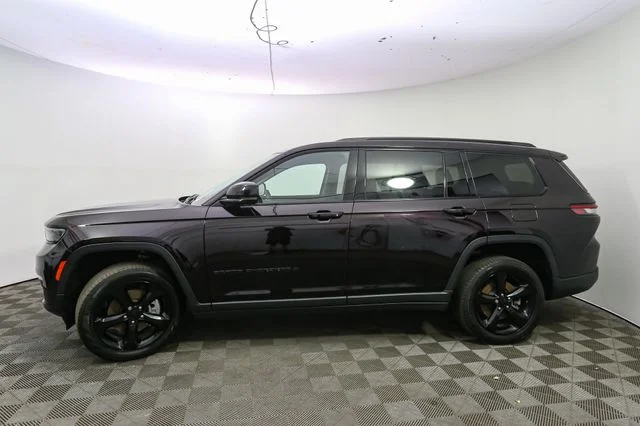 Used 2023 Orange Jeep Limited image 6