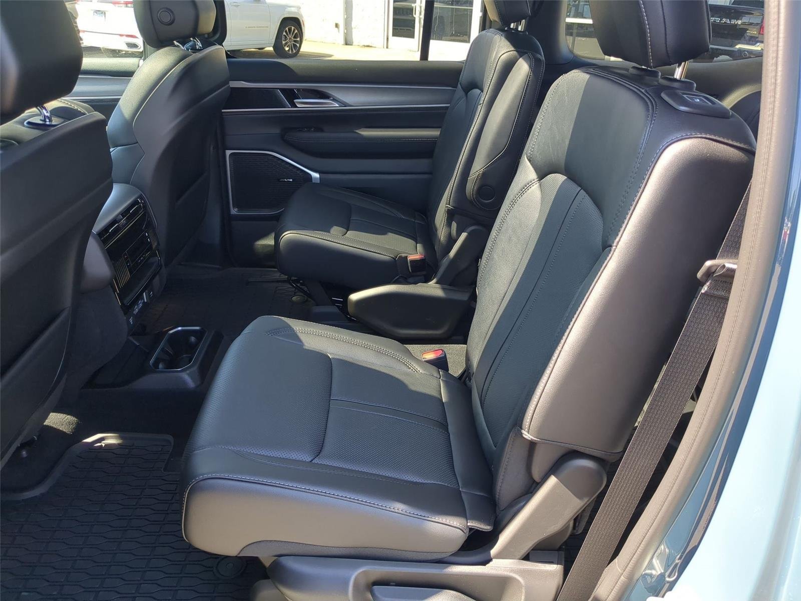 New 2026 Steel Blue Exterior Paint Jeep Upland image 27