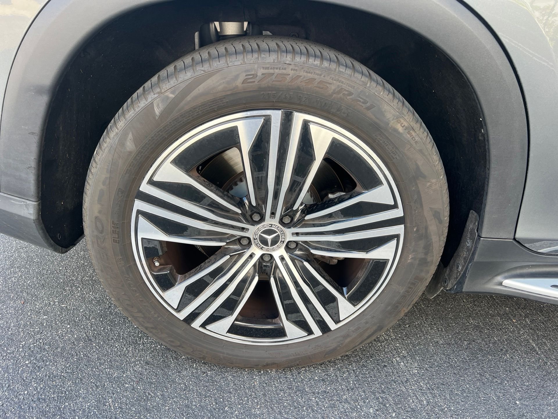 Used 2024 Gray Mercedes-Benz 450 image 5
