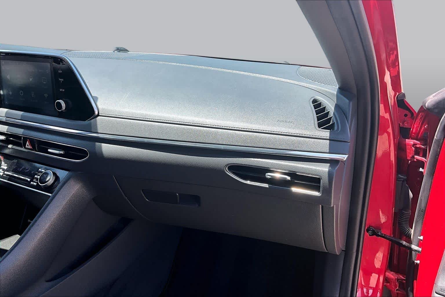 Used 2021 Calypso Red Hyundai SEL Plus image 18