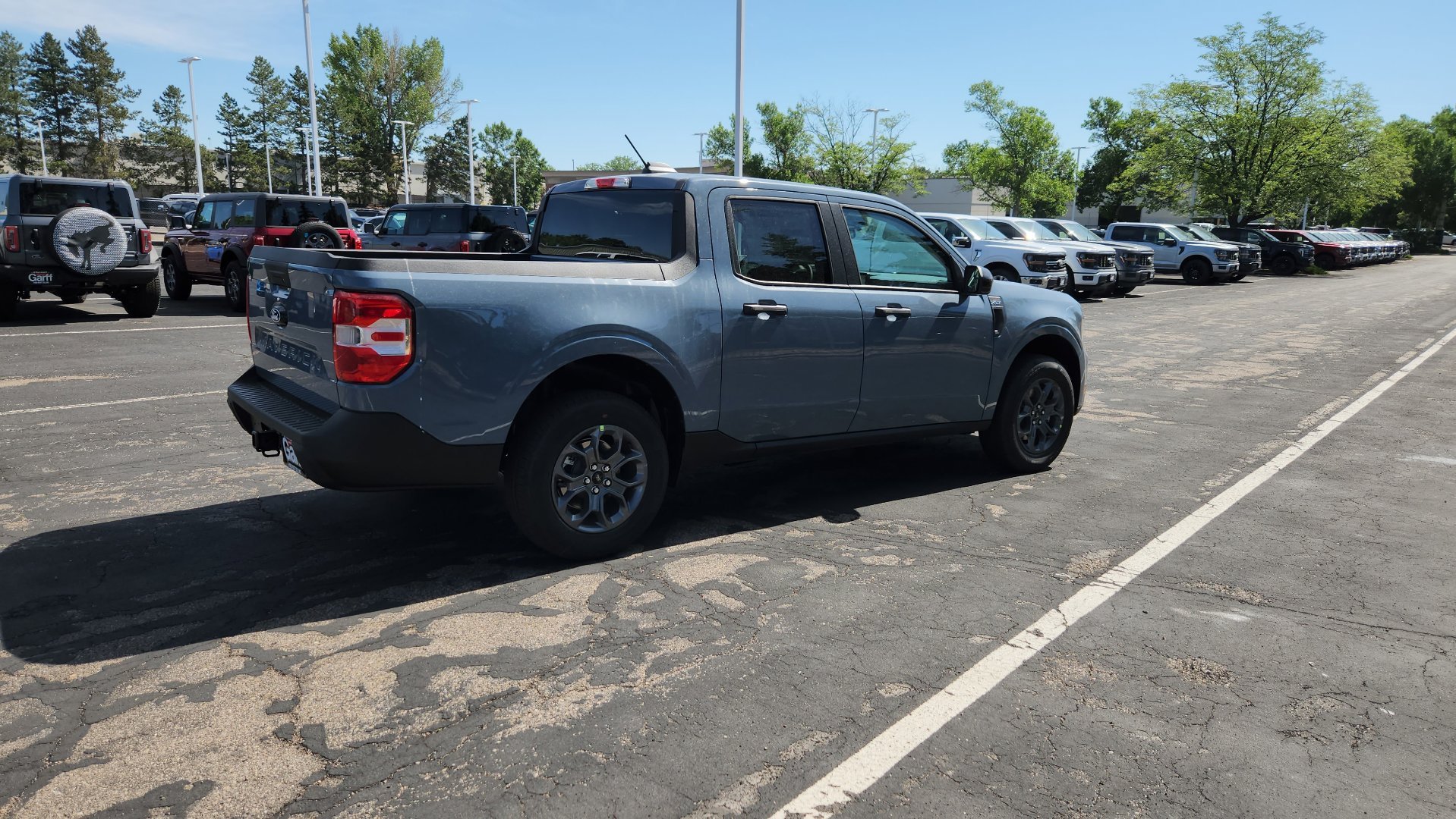 New 2026 Azure Gray Metallic Tri-Coat Ford XLT image 8