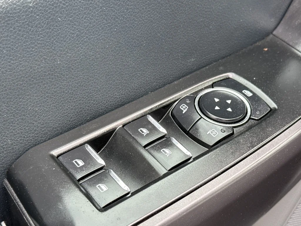 Used 2025 White Ford XLT image 18