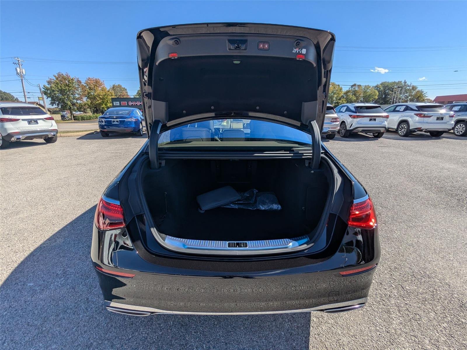 New 2026 Obsidian Black Metallic Mercedes-Benz S 580 image 29