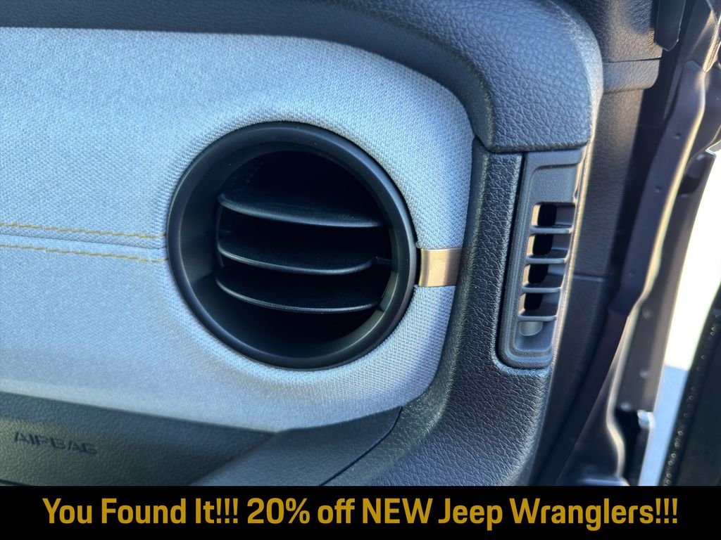 New 2026 Granite Crystal Metallic Clearcoat Jeep Sport S image 26