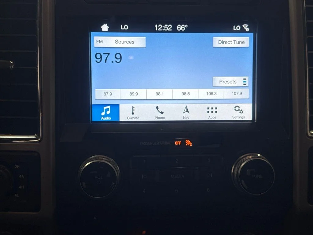 Used 2017 Blue Jeans Metallic Ford Lariat image 17