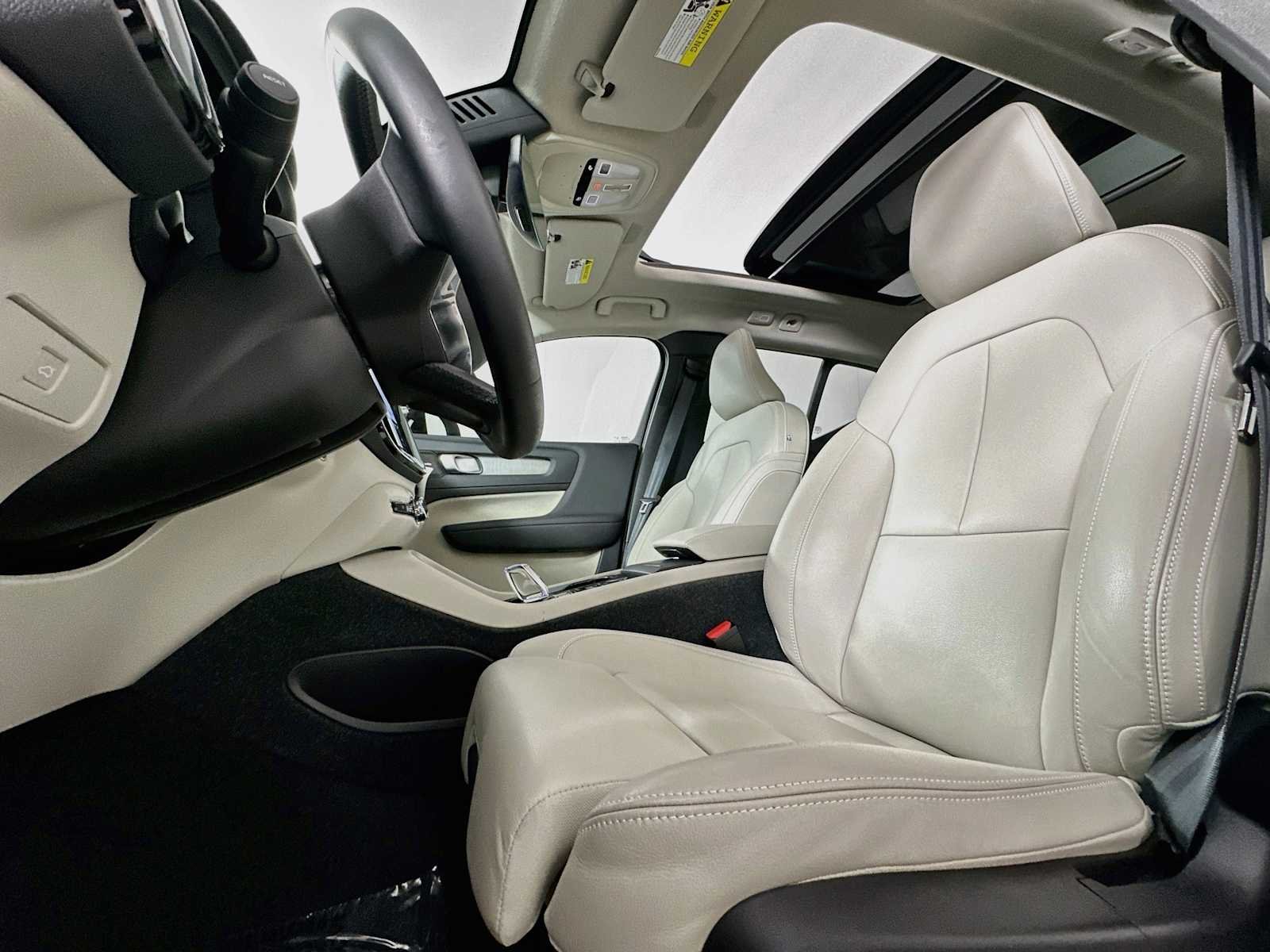 2026 Volvo XC40 Ultra - Photo 19