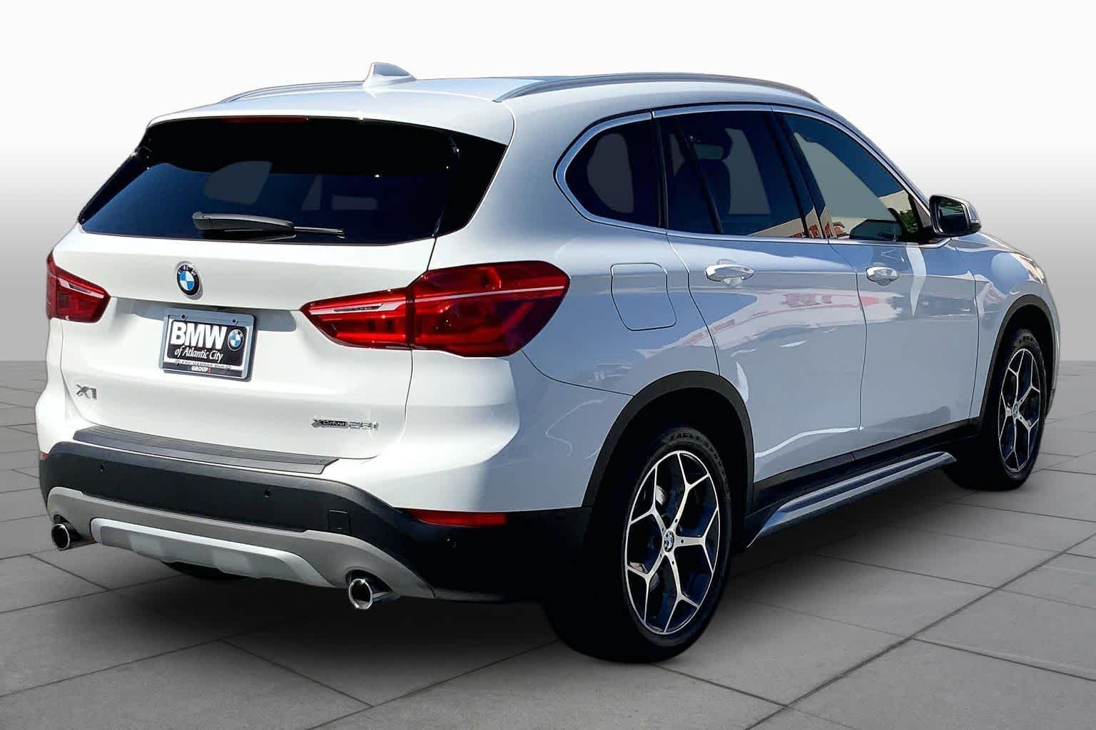 Used 2019 Alpine White BMW xDrive28i image 12