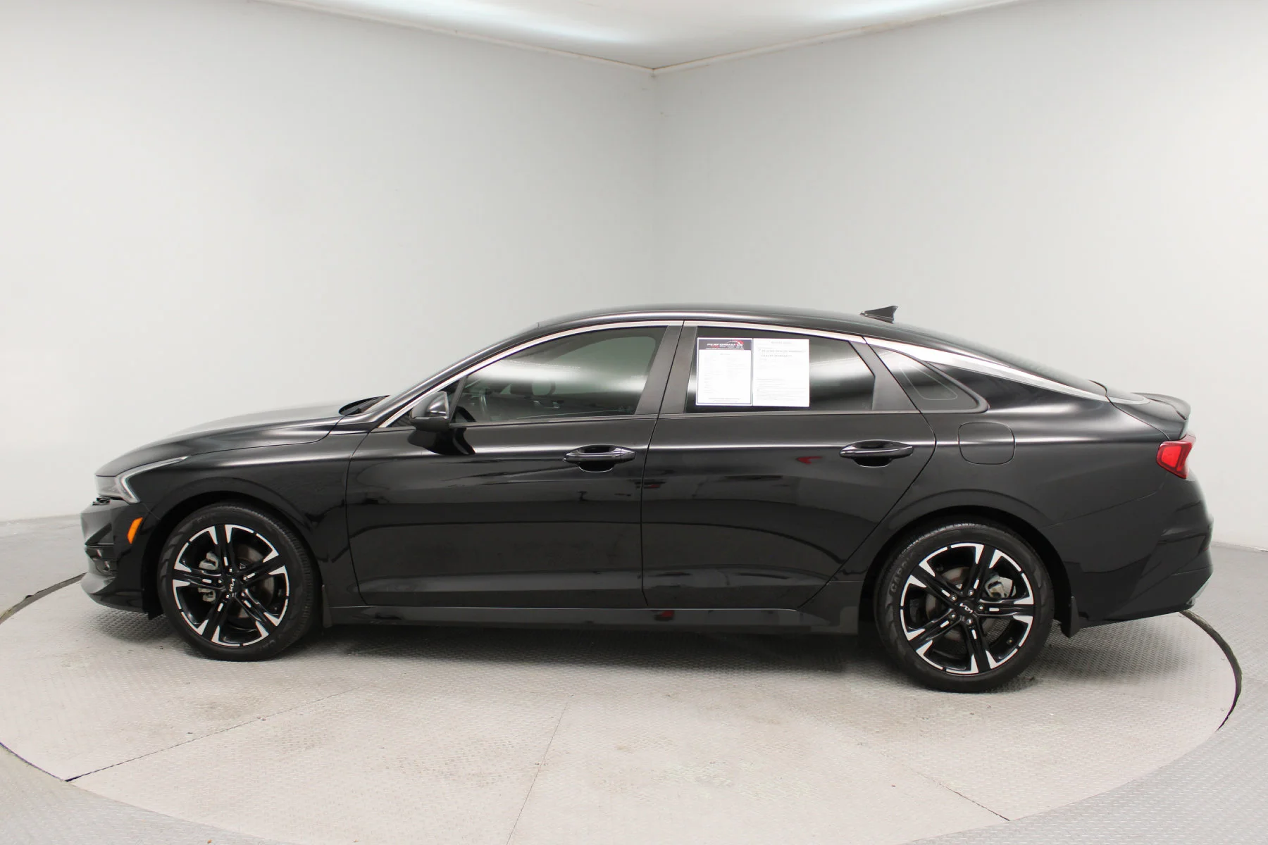 Used 2022 Ebony Black Kia GT-Line Auto FWD image 33
