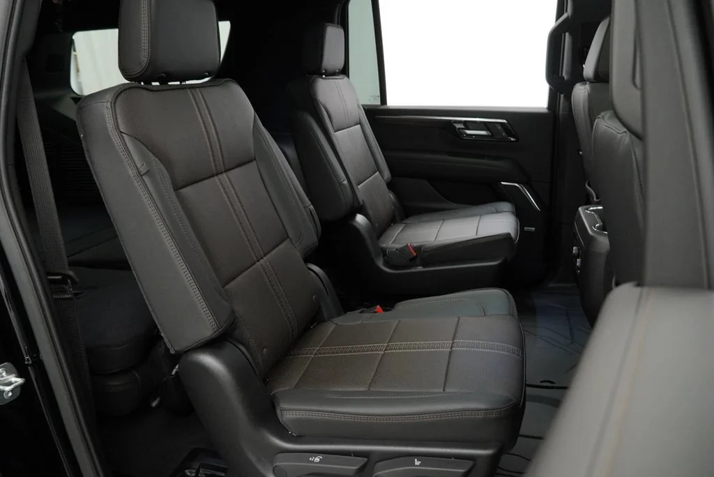 New 2026 Black Chevrolet High Country image 33
