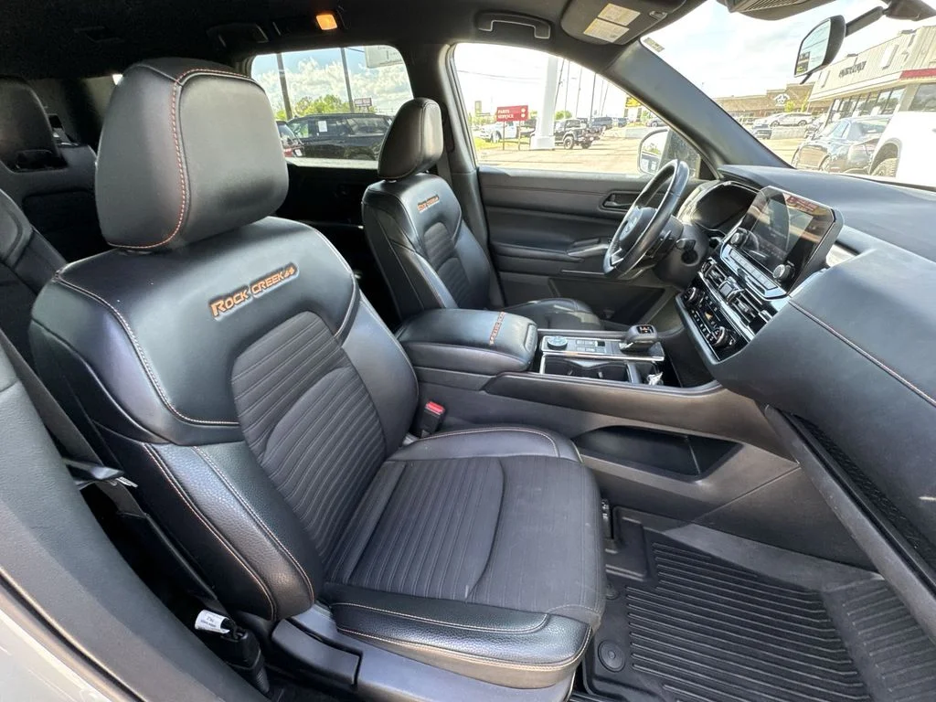 Used 2023 White Nissan Rock Creek image 24