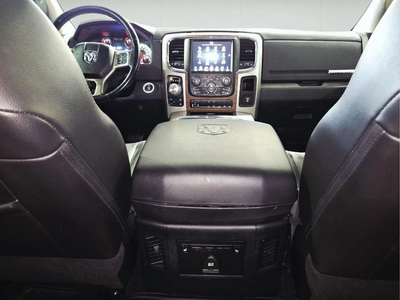 Used 2016 Bright White Clearcoat Ram Laramie image 44