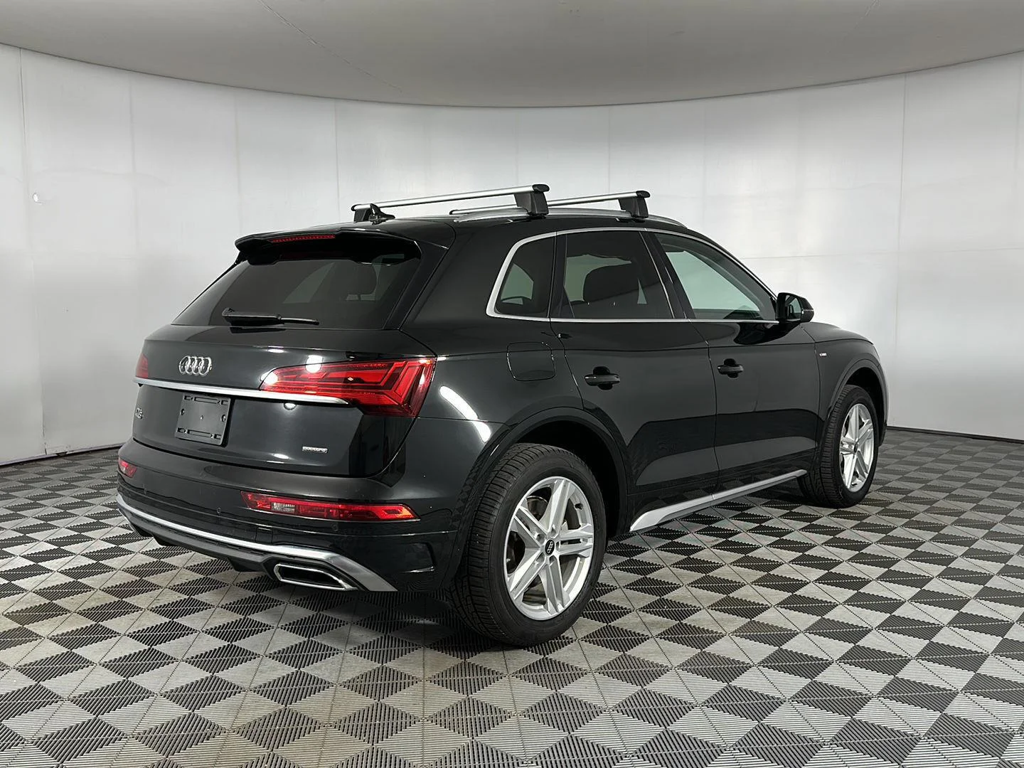 Used 2025 Mythos Black Metallic Audi S line Premium image 25