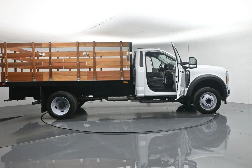 New 2025 White Ford XLT image 4