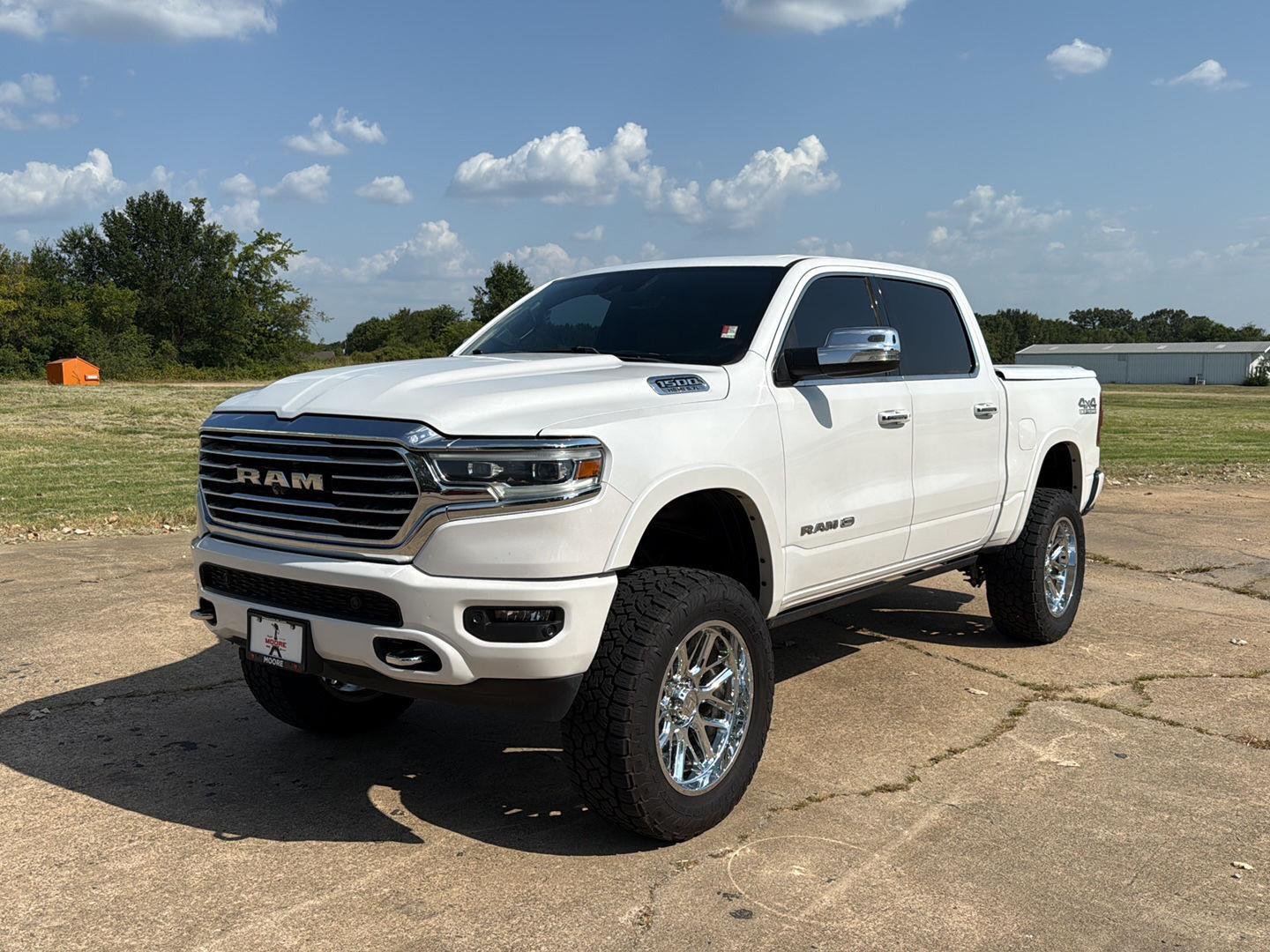 Used 2020 Ivory White Tri-Coat Pearlcoat Ram Longhorn image 3