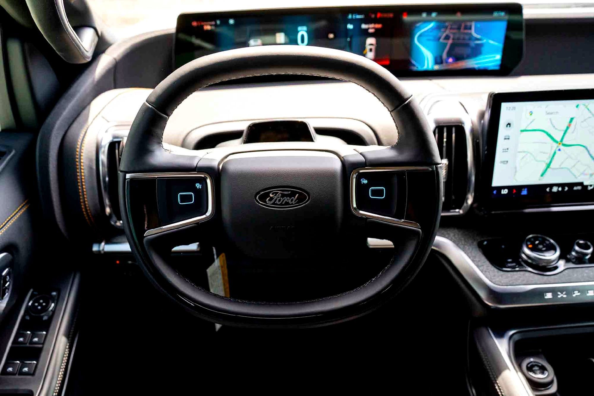New 2025 Star White Metallic Tri-Coat Ford Tremor image 22