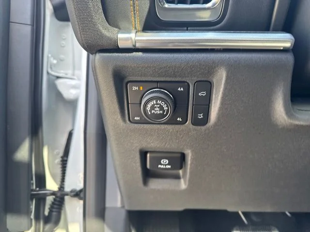 New 2026 Star White Metallic Tri-Coat Ford Tremor® image 20